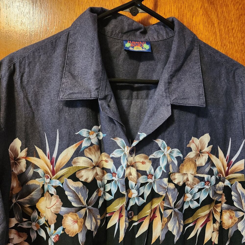 Men's XL Hawaii Blues Gray To Black Ombre Floral Short Sleeve Hawaiian Shirt